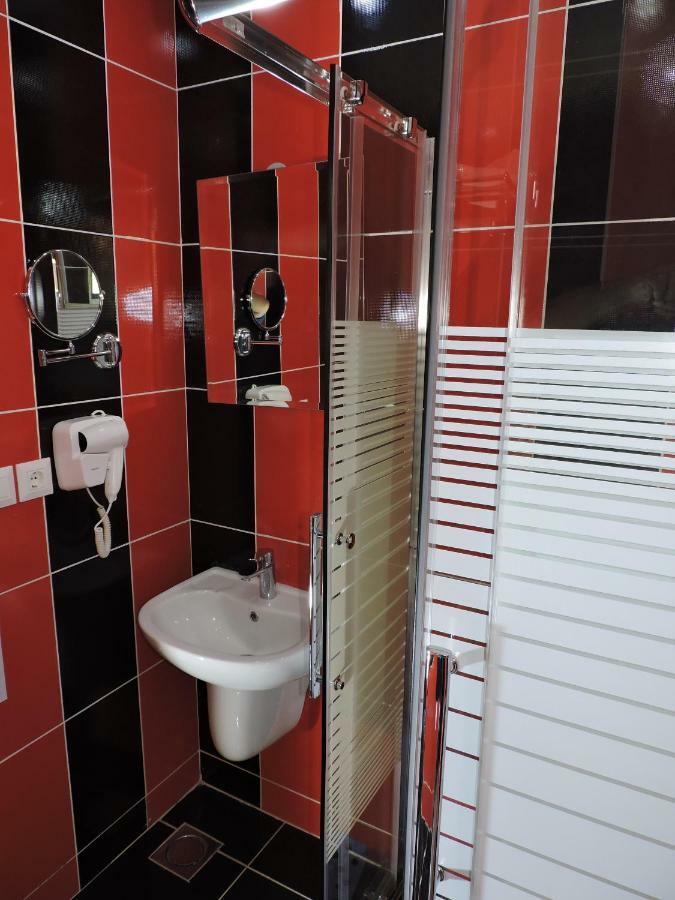 Valentine Inn Luxury 와디무사 외부 사진